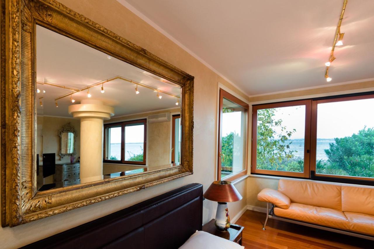 Lake Front Luxury Suites (Adults Only) Sirmione Exterior foto