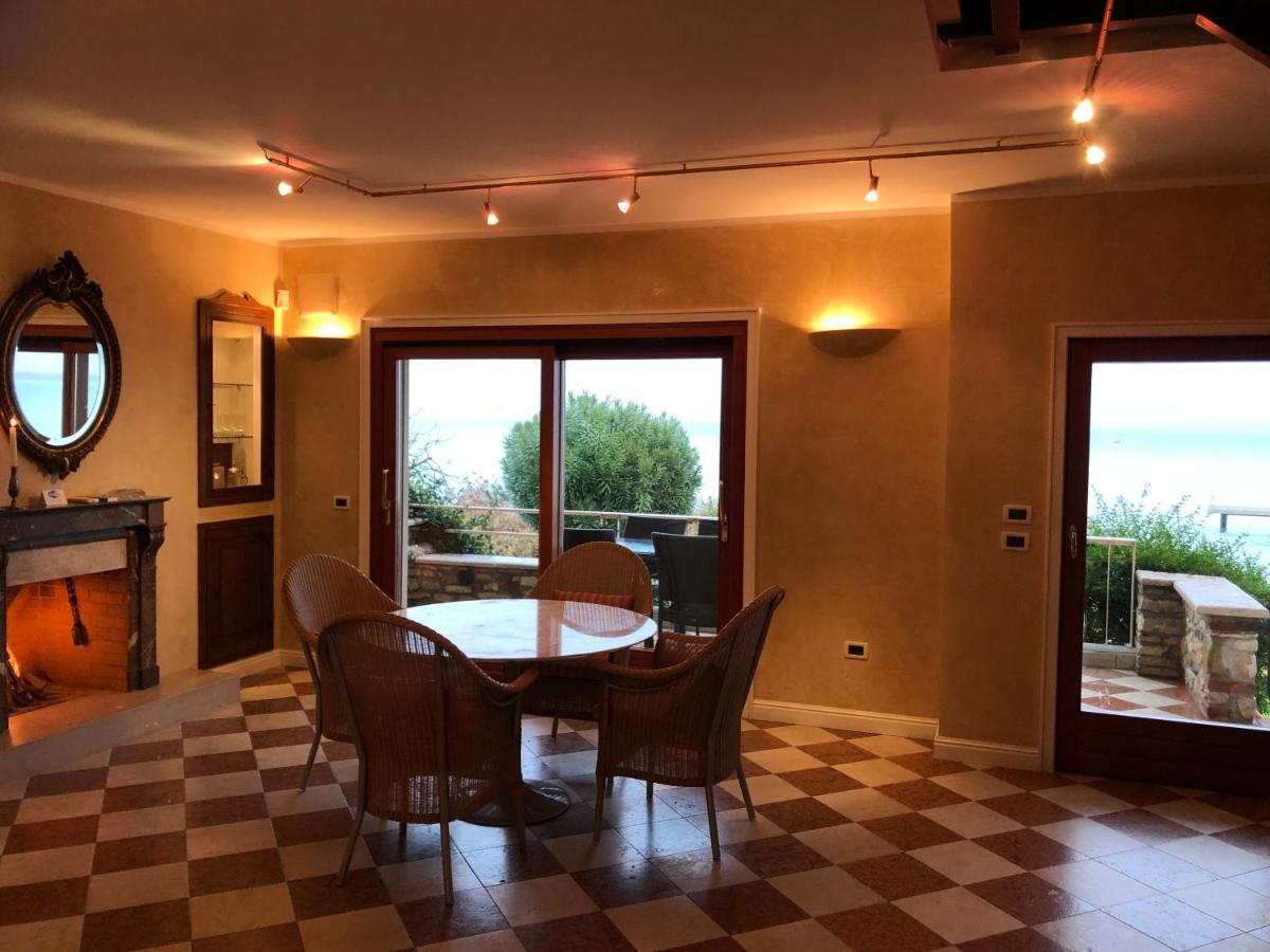 Lake Front Luxury Suites (Adults Only) Sirmione Exterior foto